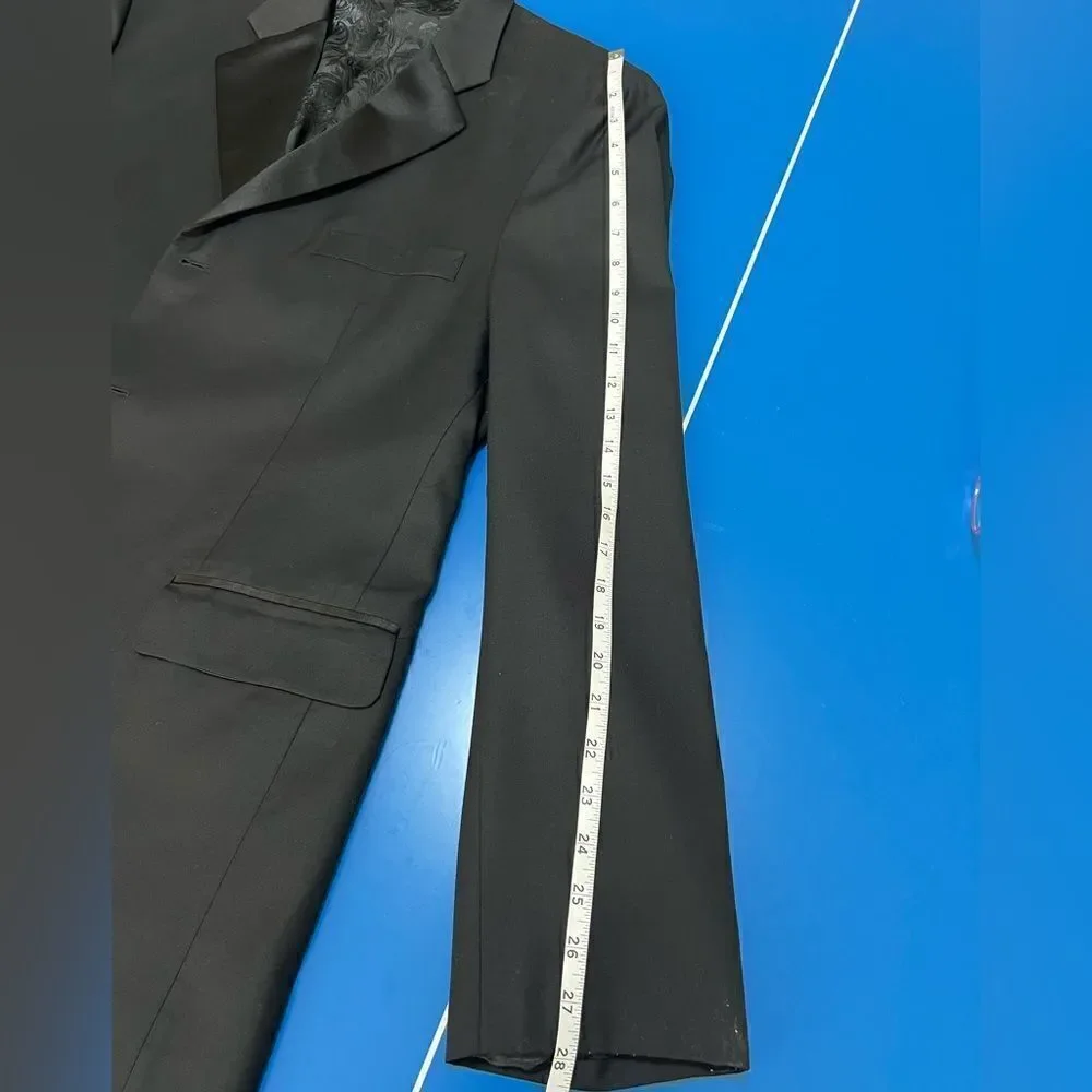 - Men’s Tuxedo. 100% Handmade. Stunning Quality. Size 44L
